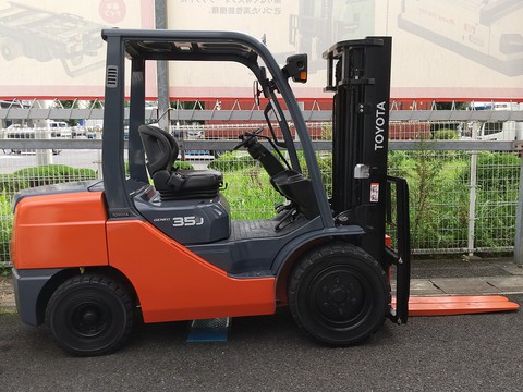 トヨタL&F栃木 中古車フォークリフト販売:トヨタ 02-8FGJ35
