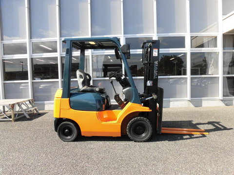 トヨタL&F栃木 中古車フォークリフト販売:トヨタ 7FG10