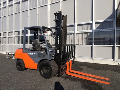 フォークリフトの中古車をお求めの方  トヨタL＆F栃木株式会社