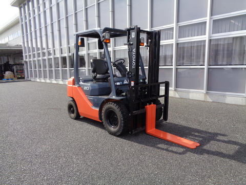 トヨタL＆F栃木 中古車フォークリフト販売：トヨタ 02-8FGL20